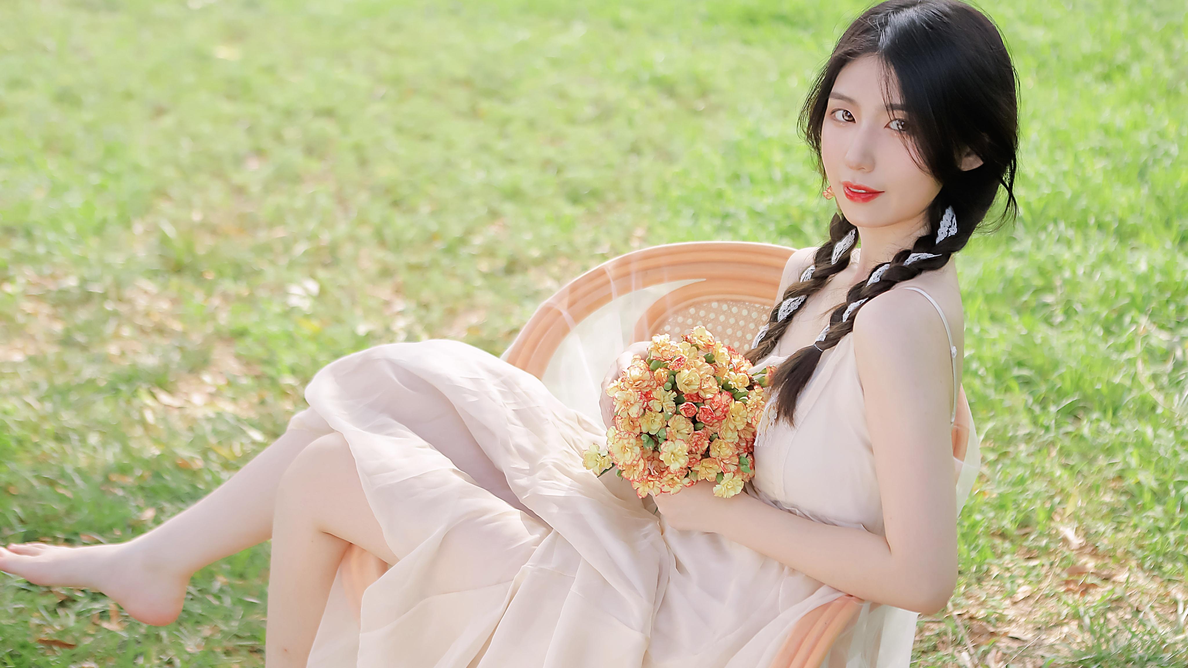 北方持续高温 三亚“清凉一夏”受亲子游欢迎